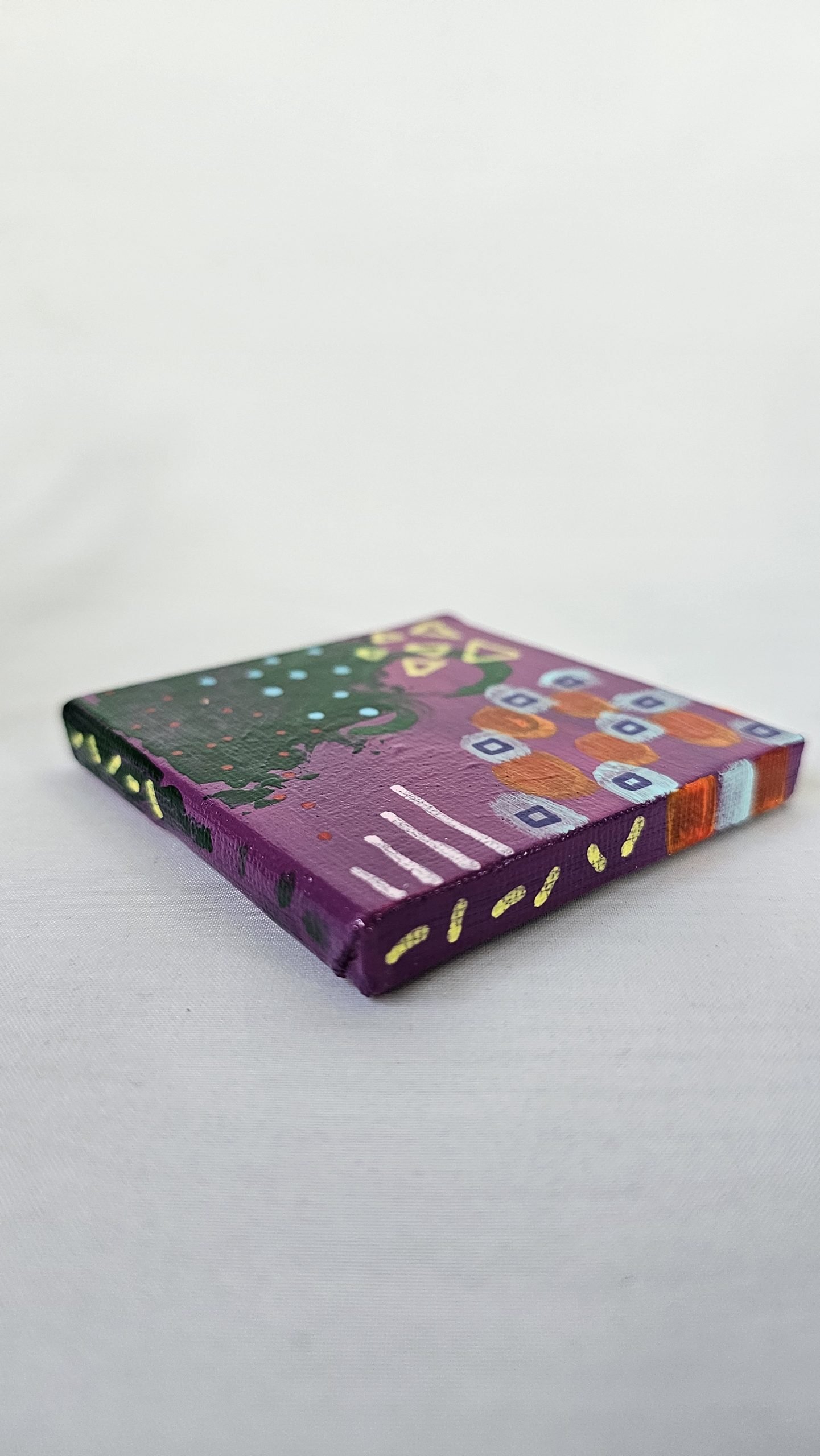 Mini Canvas With Easel Purple 04